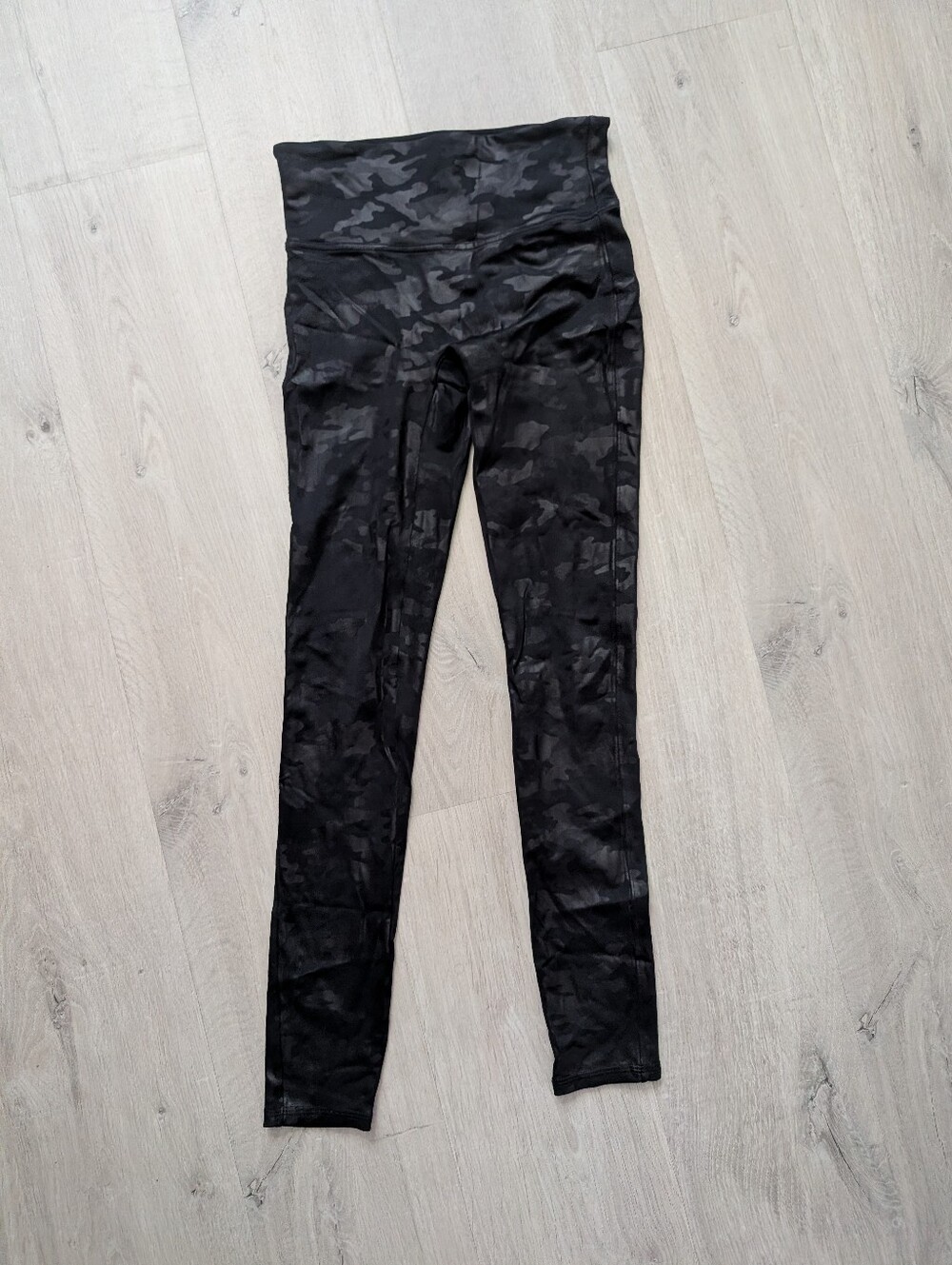 Spanx Camo In Black Worn 4x